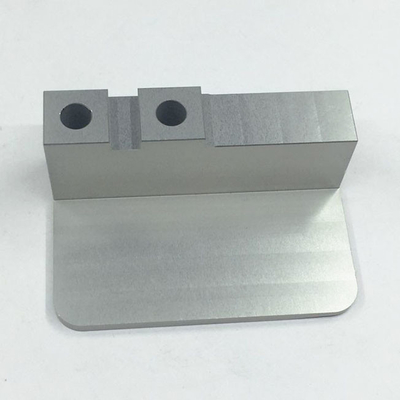 Pièces d'usinage en aluminium CNC personnalisées pour les performances