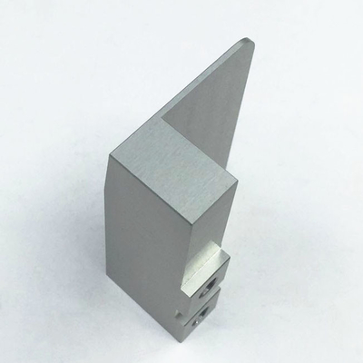 Pièces d'usinage en aluminium CNC personnalisées pour les performances