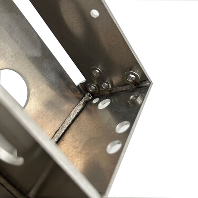 Fabrication de tôles métalliques en alliage d'aluminium de précision