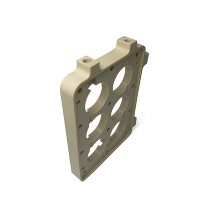 Traitement CNC de pièces PEEK
