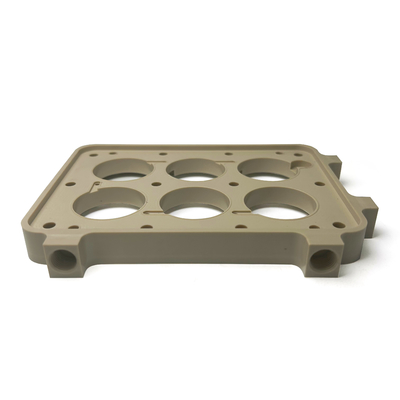 Traitement CNC de pièces PEEK